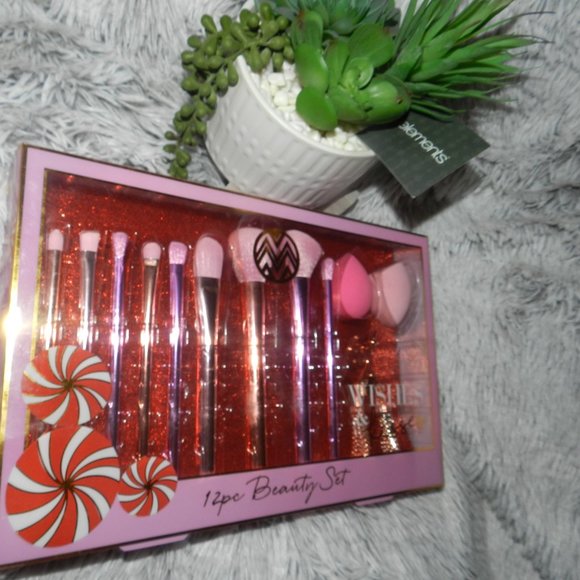 Macbeth Collection 12 Pc Beauty Glam Brush & Tool Gifting Set NEW/NWT! - Picture 7 of 14